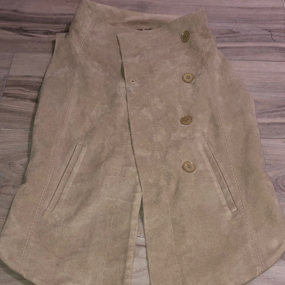 BCBG MAXAZRIA VEST